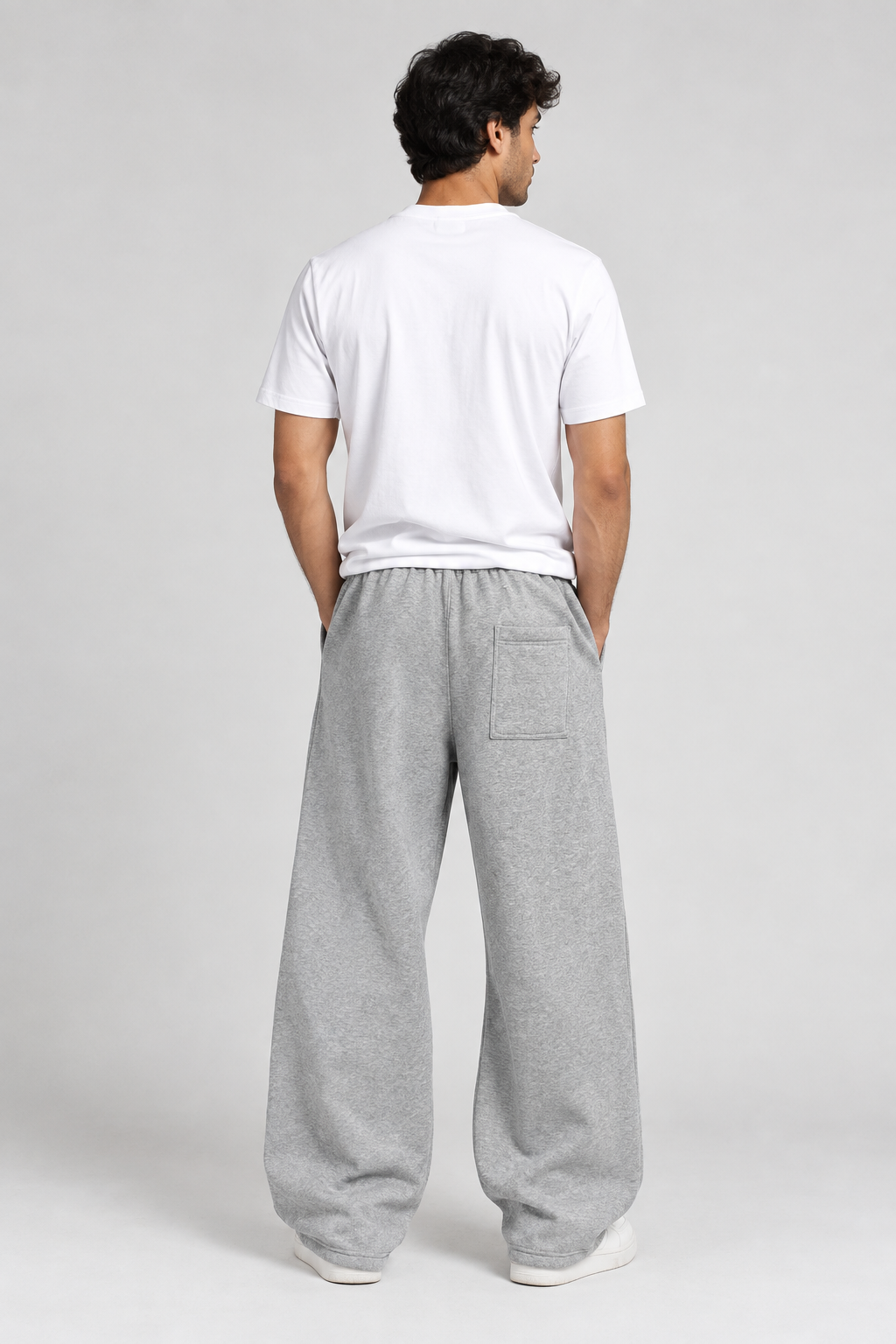GREY TRACKPANTS
